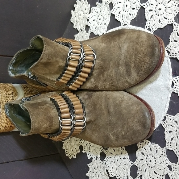 SAM Edelman suede ankle booties 6.5 - Picture 2 of 11